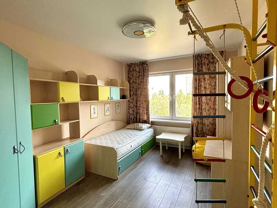 Apartment. Julia Zdanovskaya st., Kyiv
