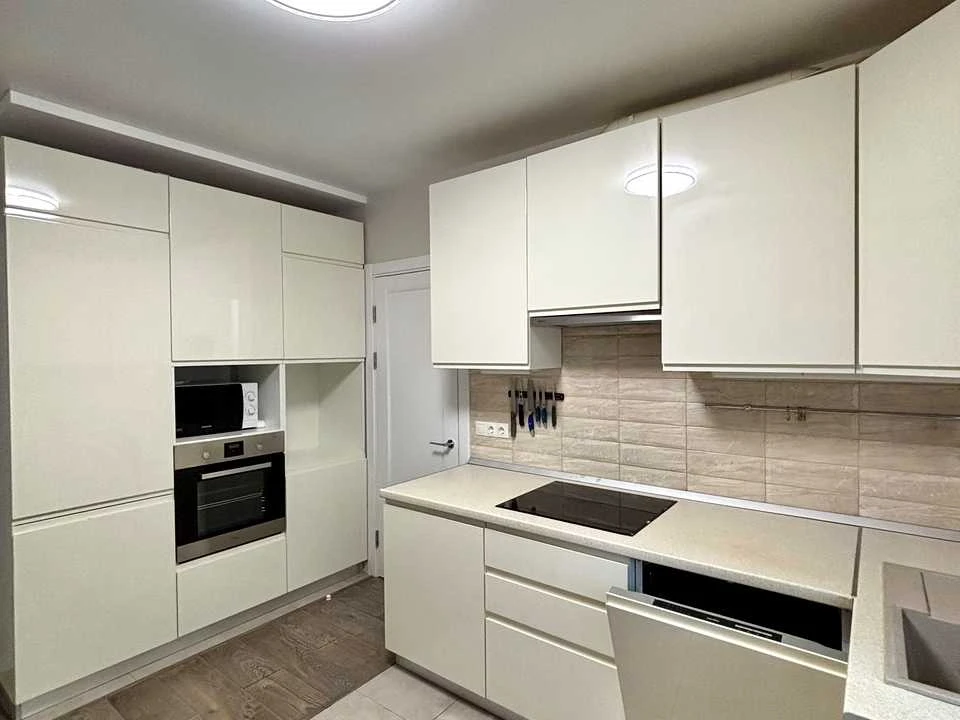 Apartment. Julia Zdanovskaya st., Kyiv