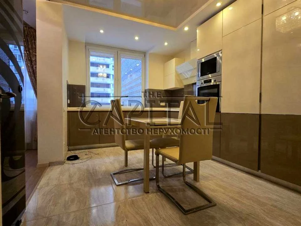 Apartment. Anna Akhmatova Street, Kyiv