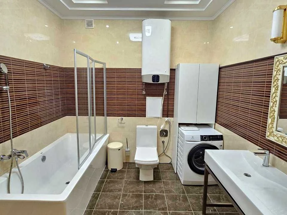 Квартира. Київ, Старонаводницька вул.