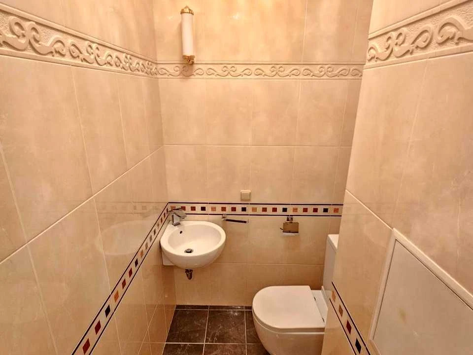 Квартира. Київ, Старонаводницька вул.
