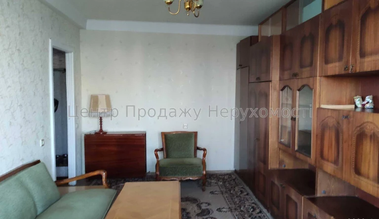 Sale of a 2-room apartment, 46.7 m², 8th floor, Kyiv. Excellent location.