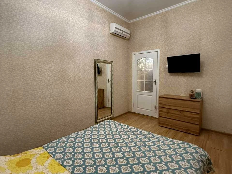 Apartment. Kolontaivska Street, Odessa