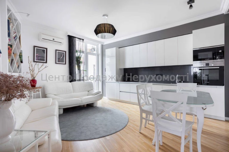Продаж квартири в ЖК Яскравий, Київ 4 кімн. 23/25 пов.