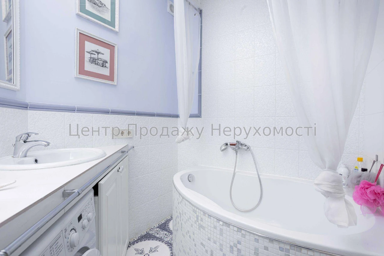 Продаж квартири в ЖК Яскравий, Київ 4 кімн. 23/25 пов.