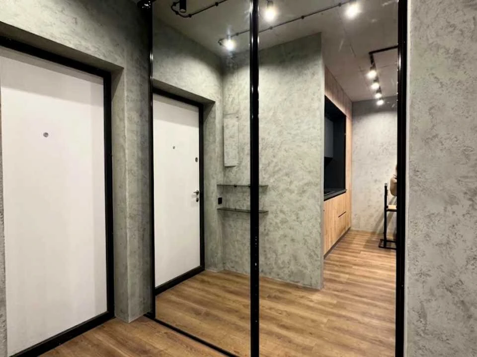 Apartment. Zarychna st.