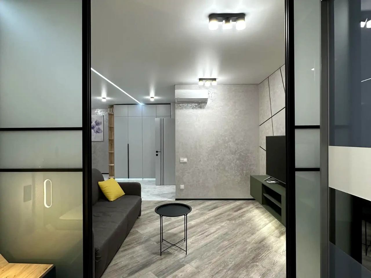 Оренда квартири 1-кімн. 55 м² 10/26 пов.