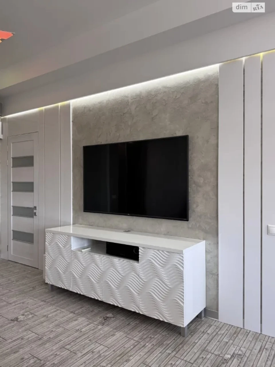 Long-Term Rental: Apartment