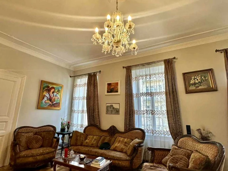 Квартира. Львів, вулиця Івана Верхратського