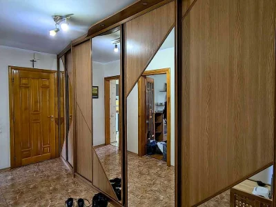 Apartment. Hnatokvycha Street, Lviv