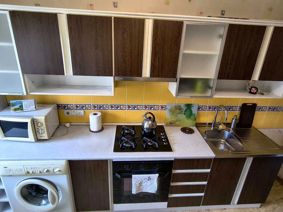 Apartment. Hnatokvycha Street, Lviv