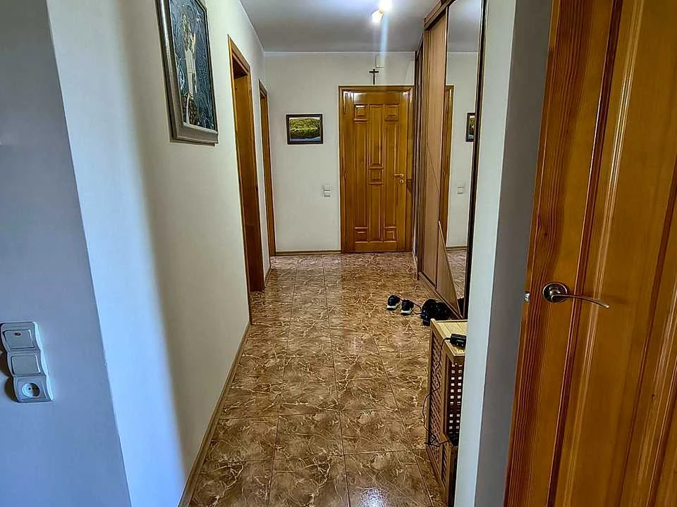 Apartment. Hnatokvycha Street, Lviv