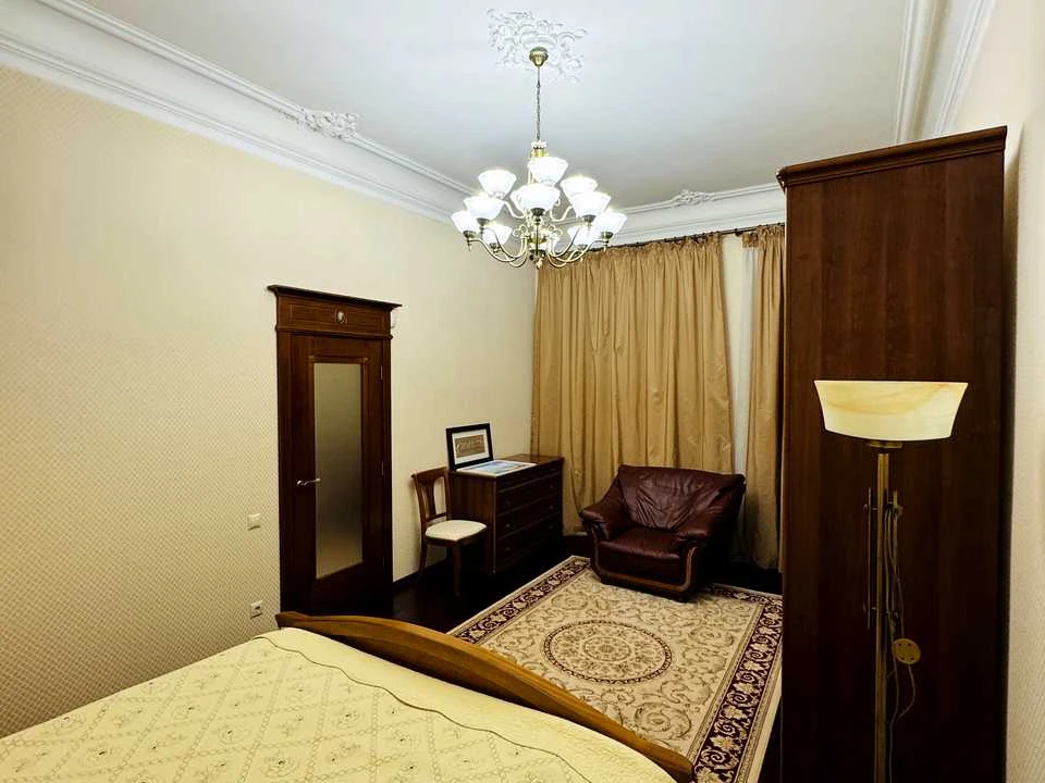 Apartment. Hetman Petro Doroshenko Street, Lviv