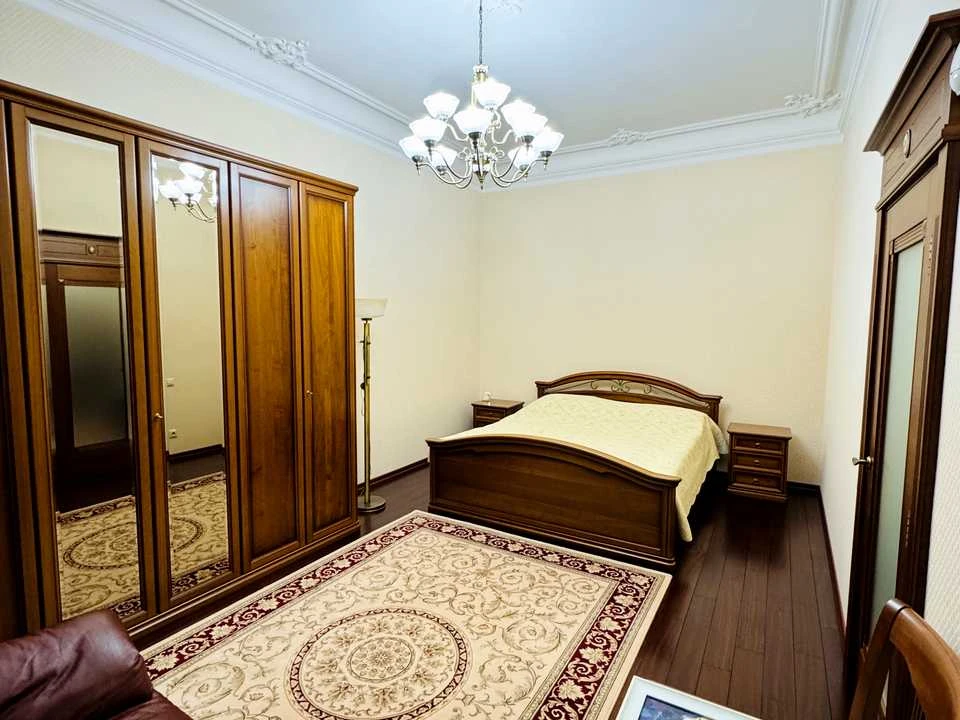 Apartment. Hetman Petro Doroshenko Street, Lviv