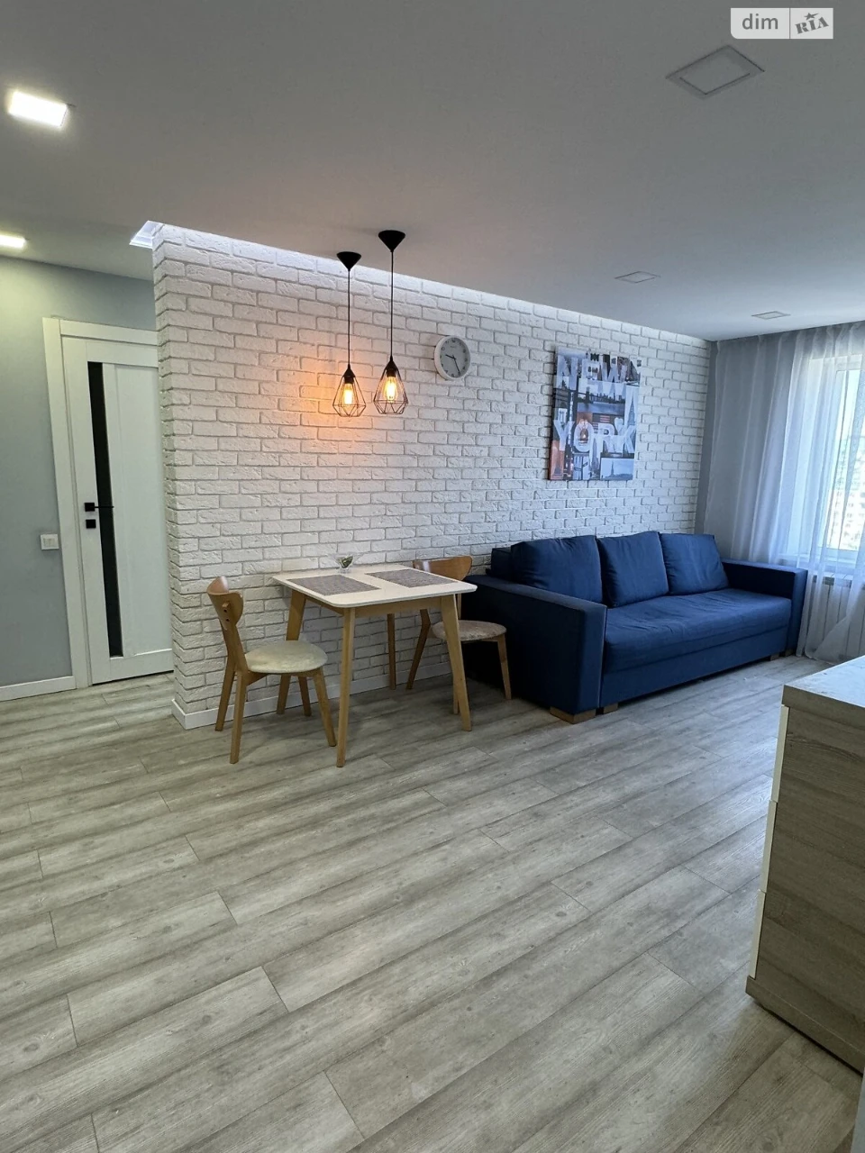 Продаж Квартира Ломівський