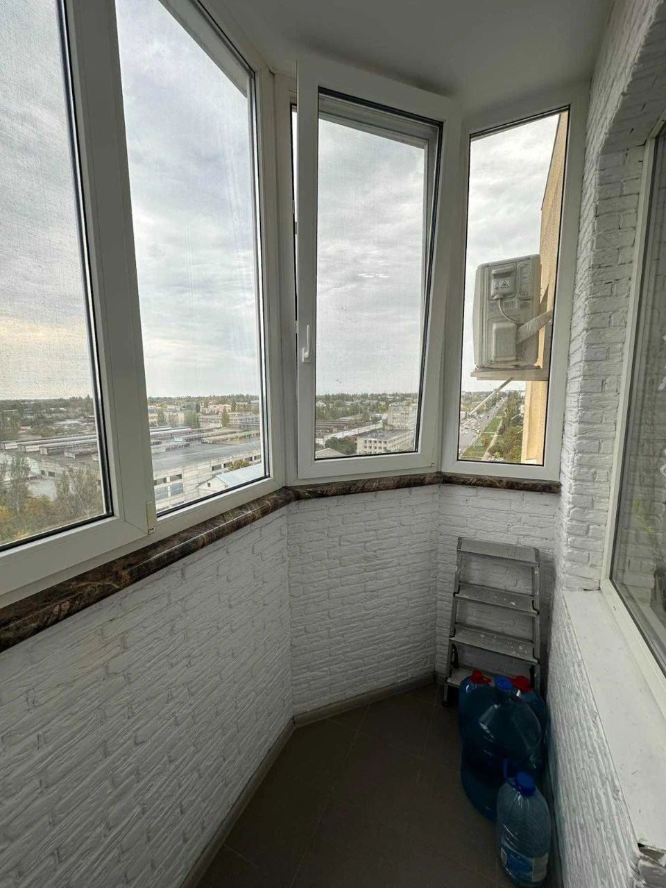 Spacious 2-bedroom apartment for sale in Ingul district