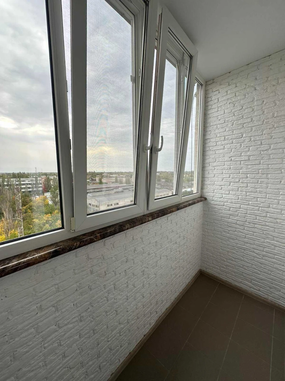 Spacious 2-bedroom apartment for sale in Ingul district