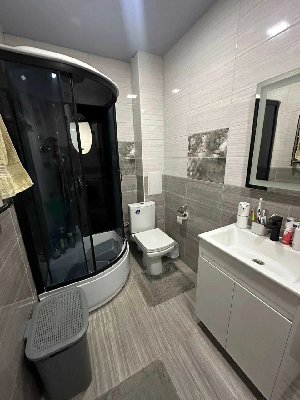 Spacious 2-bedroom apartment for sale in Ingul district