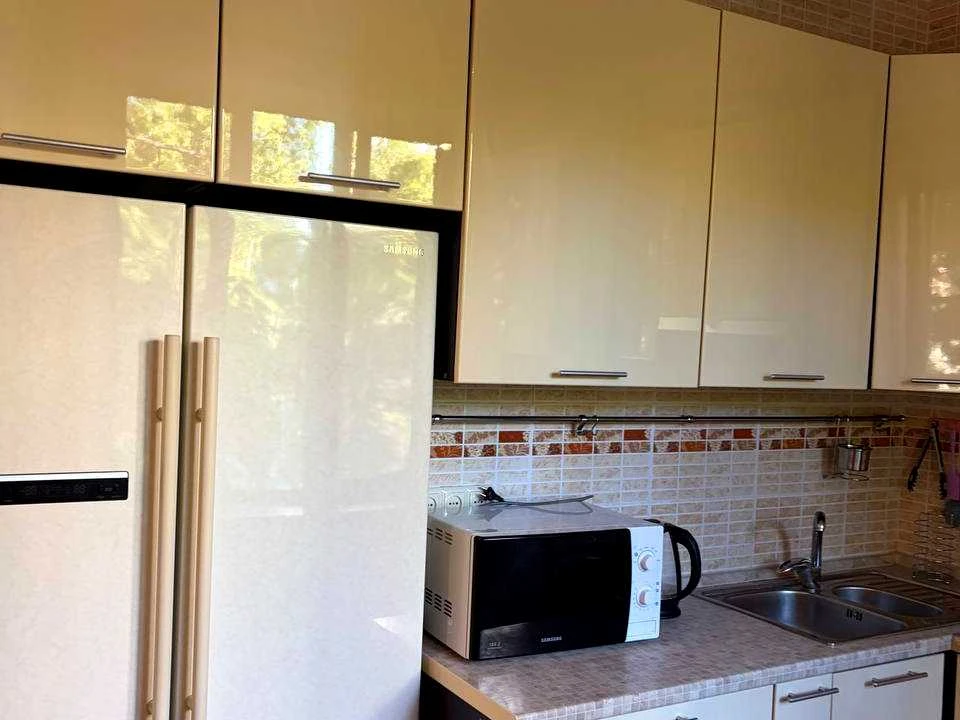 3-Room Apartment. Sergei Beregovo Street, Kyiv