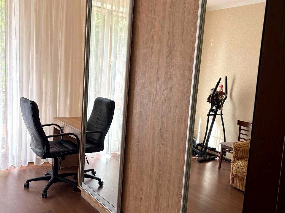 3-Room Apartment. Sergei Beregovo Street, Kyiv