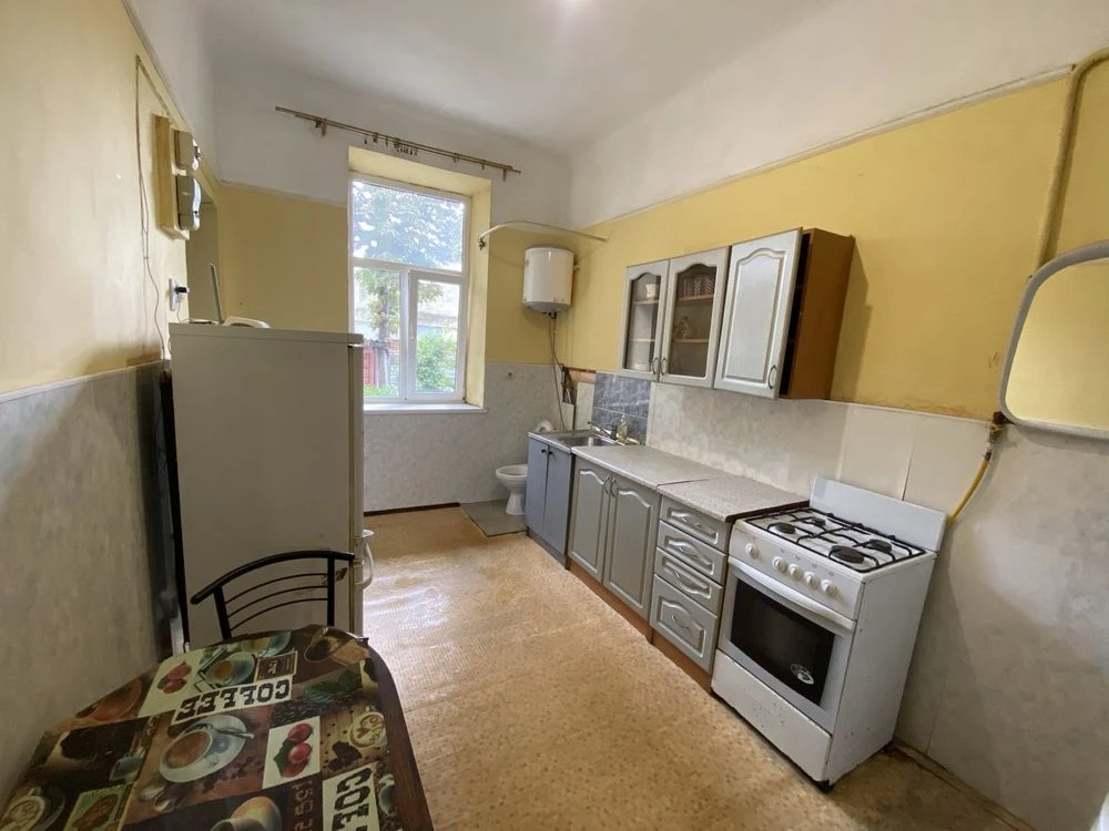 Sale of a 1-room apartment on Kulparkyska Street, Cardiology Center area