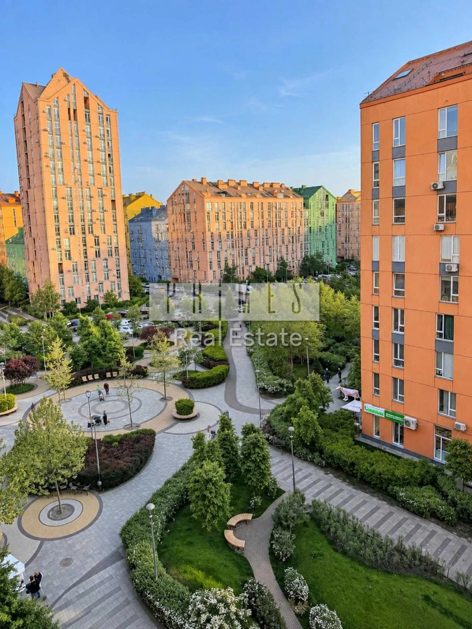 Продаж квартири 76 м² 2 спальні, 7 поверх в ЖК «Комфорт Таун»