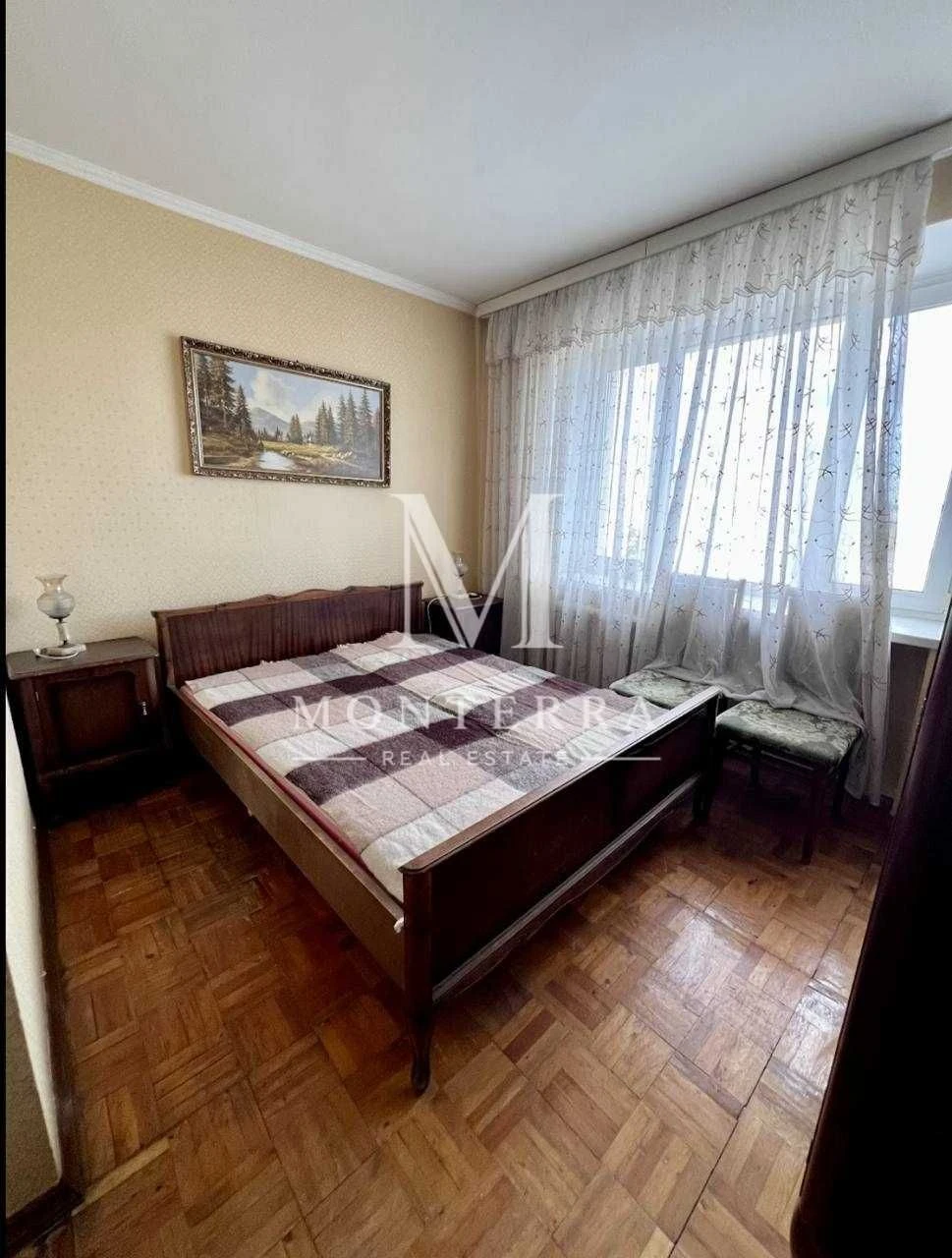 Продаж 3 кімнаткої квартири жилий стан, Київ, Правий берег С