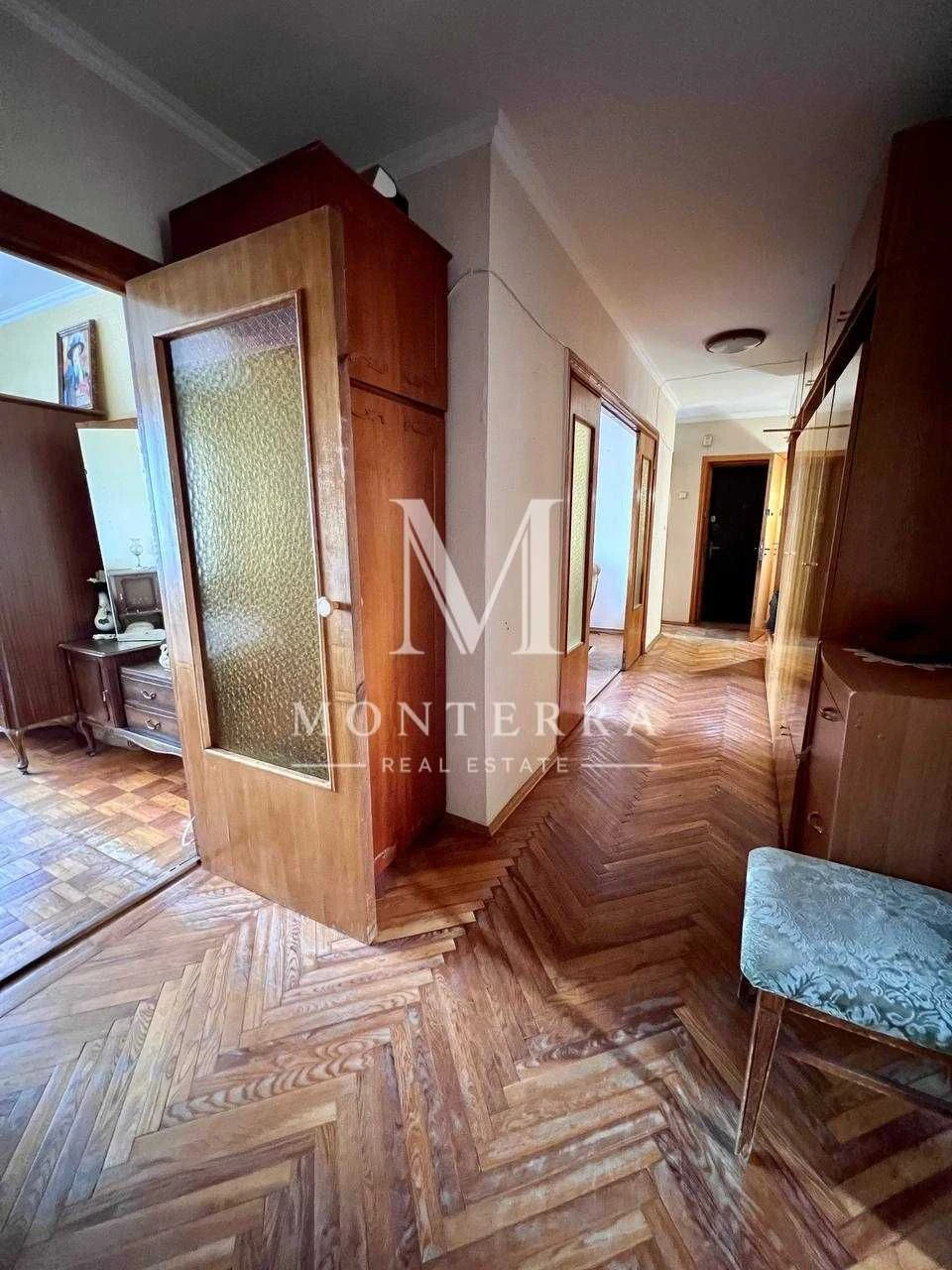 Продаж 3 кімнаткої квартири жилий стан, Київ, Правий берег С