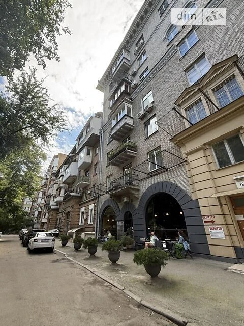 Продаж 5к квартири 178.1 кв. м на вул. Кропивницького 14 • I