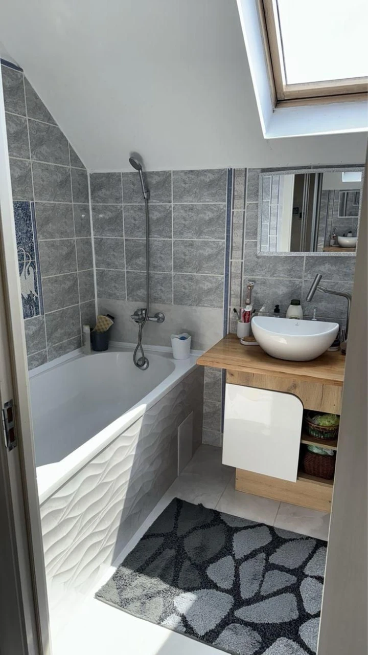 3-bedroom apartment with renovation, BAM