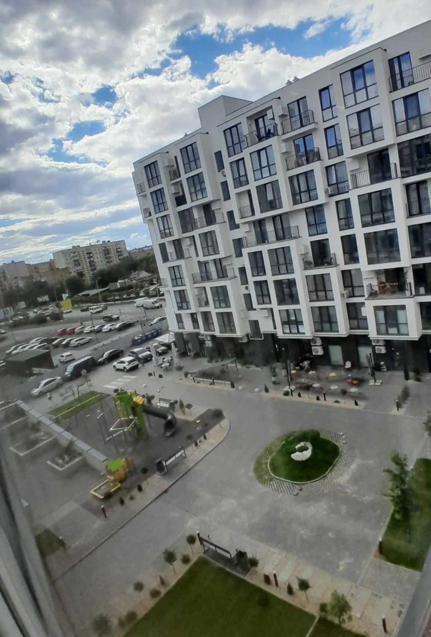 Продаж паркувального місця в паркінгу в ЖК Б4, в зданому будинку