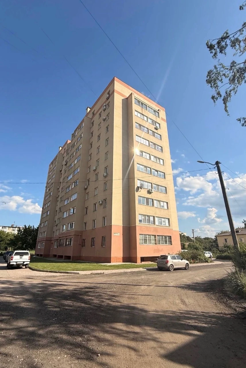 Sale of a two-bedroom apartment in a new building on Kharkiv Street