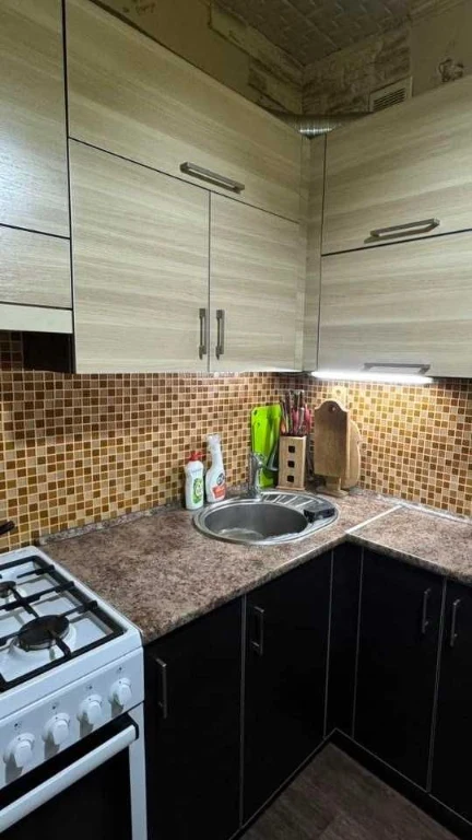 Продам 1кімнатну квартиру з ремонтом.