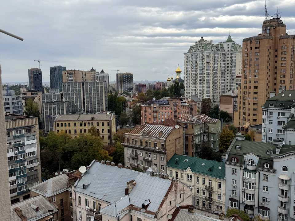 Квартира. Київ, Дмитрівська вулиця