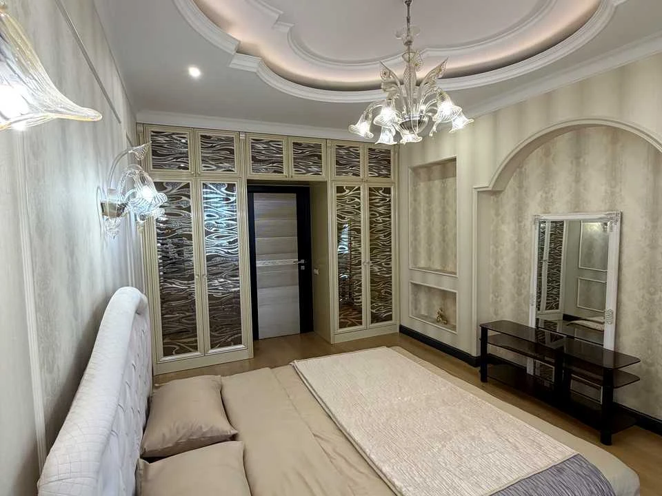 Квартира. Київ, Дмитрівська вулиця