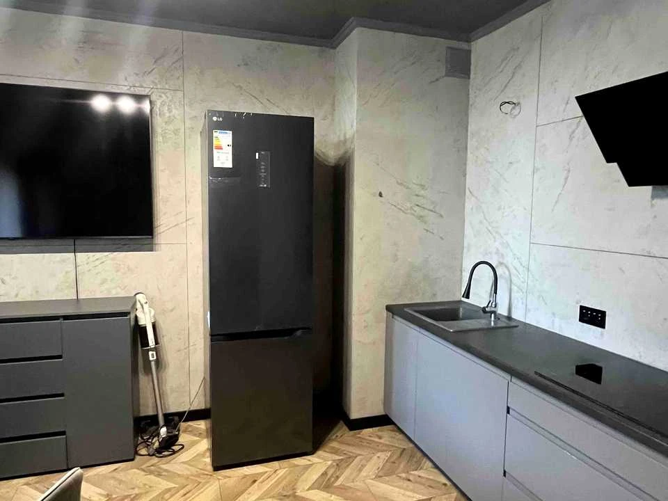 Apartment. Raisi Okipnoy st.