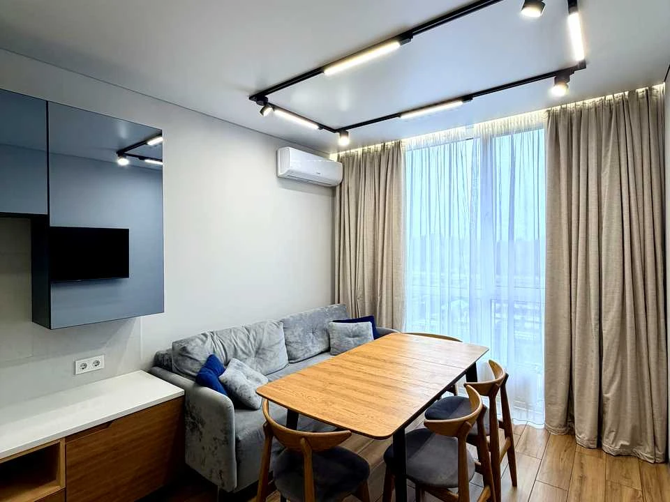 Apartment. Salutna St, Kyiv