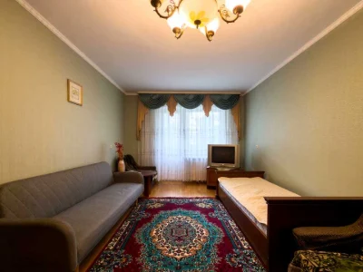 Квартира. Київ, Срібнокільська вул.