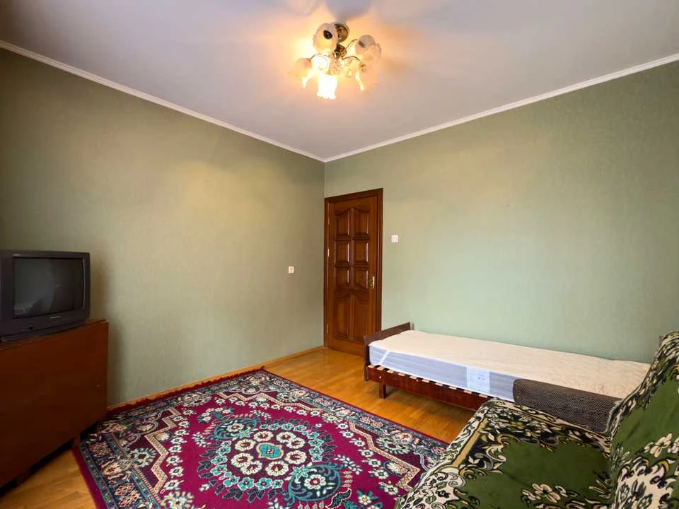 Квартира. Київ, Срібнокільська вул.