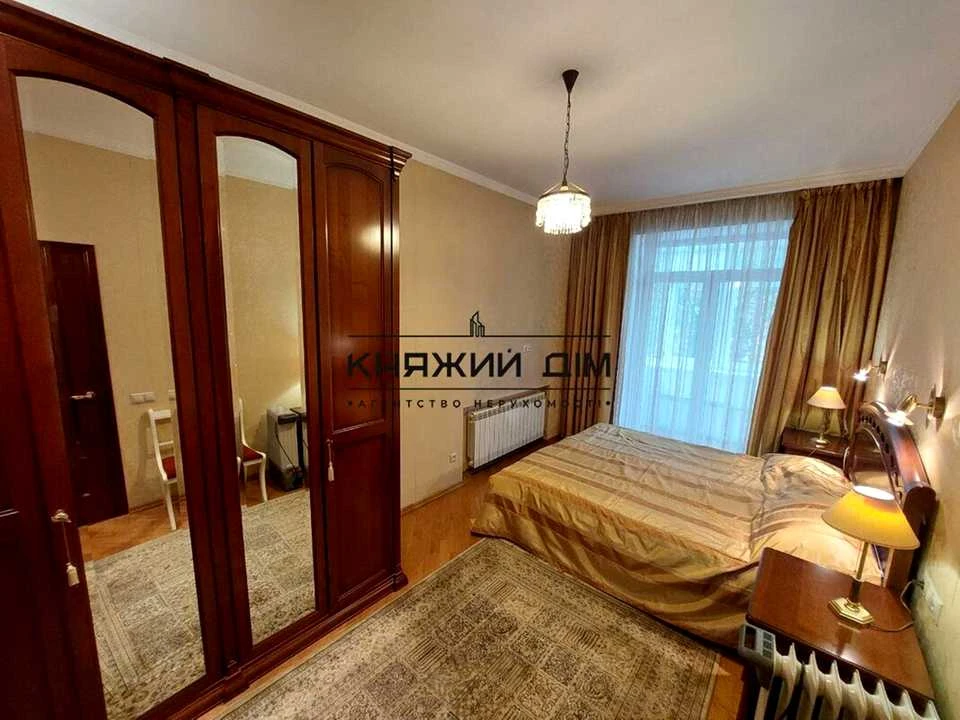 Квартира. Київ, вулиця Князів Острозьких
