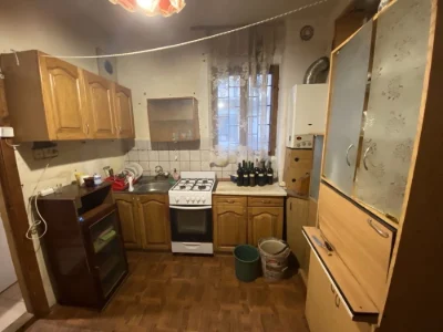 Sale of a 2-story apartment on St. Theodore Square, Center