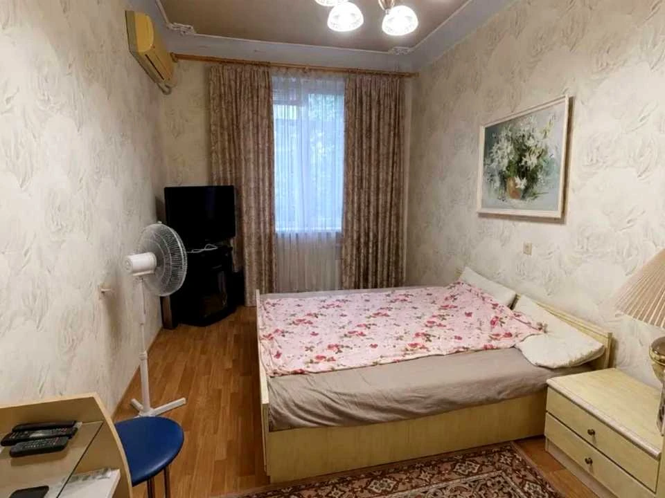 Apartment. Dnipro, Oleksandra Polia St.