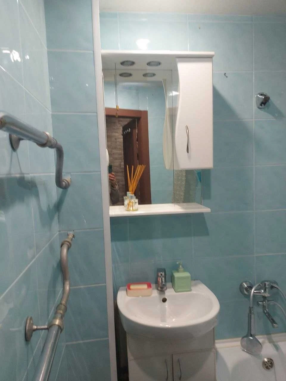 Продажа 2 кім. Малий ринок.