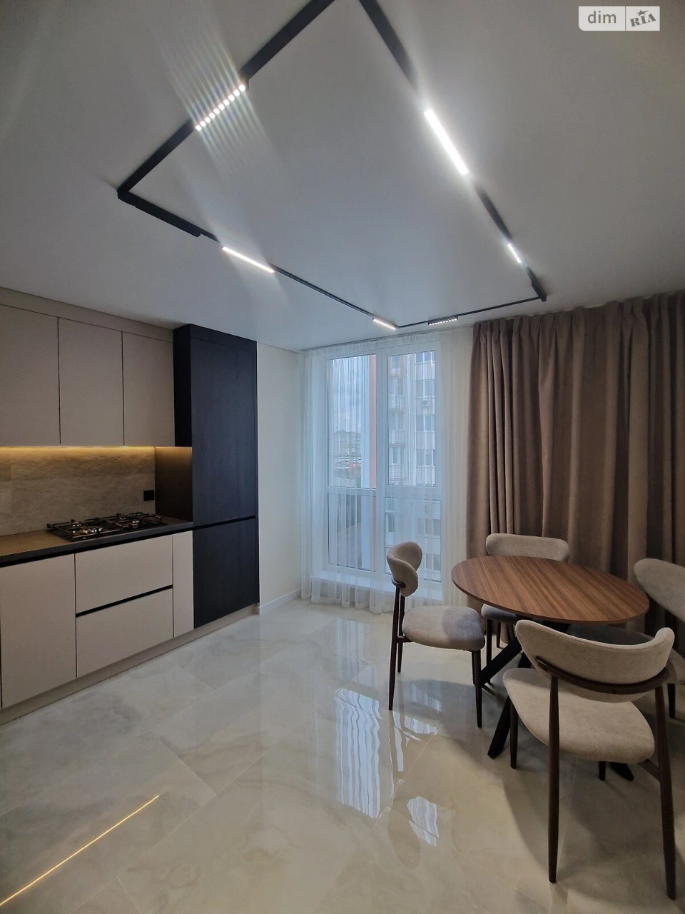 Apartment for Sale: Center