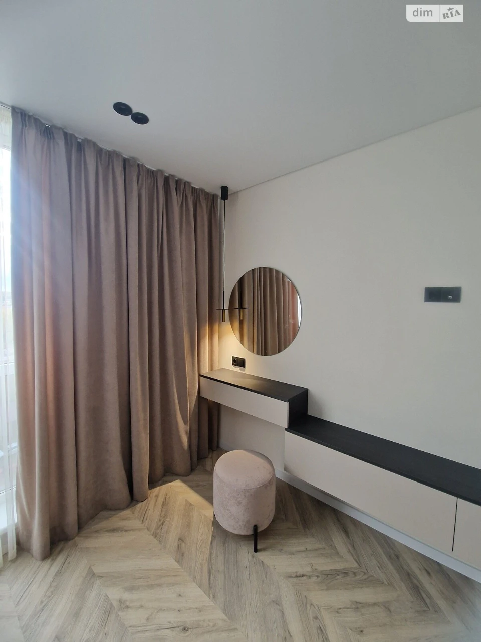 Apartment for Sale: Center