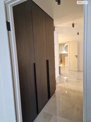 Apartment for Sale: Center