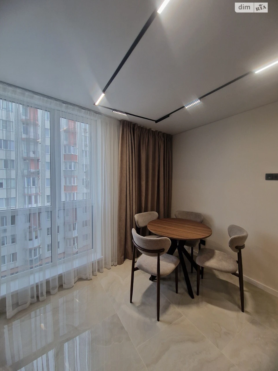 Apartment for Sale: Center