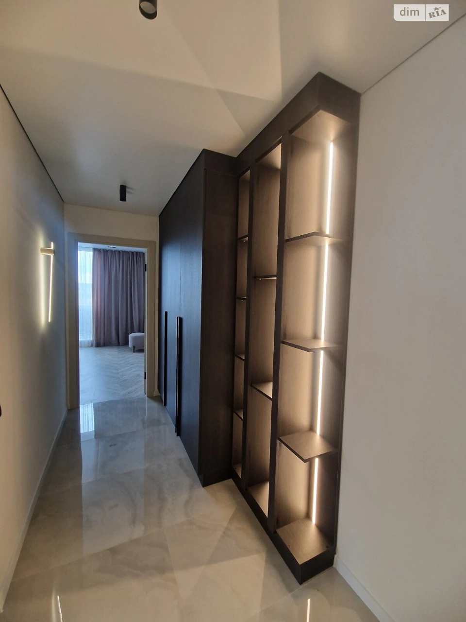 Apartment for Sale: Center