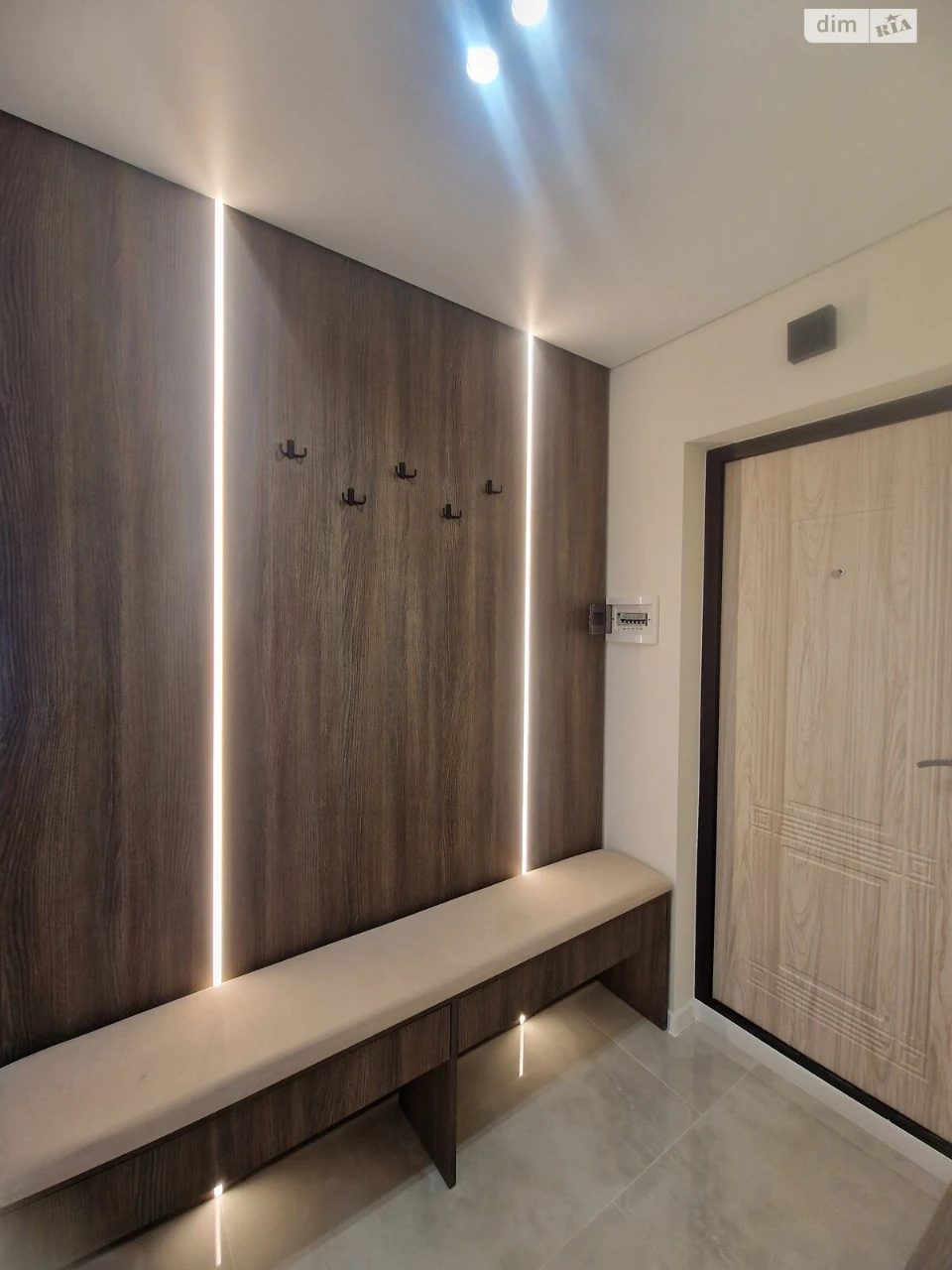 Apartment for Sale: Center