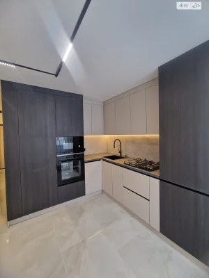 Apartment for Sale: Center